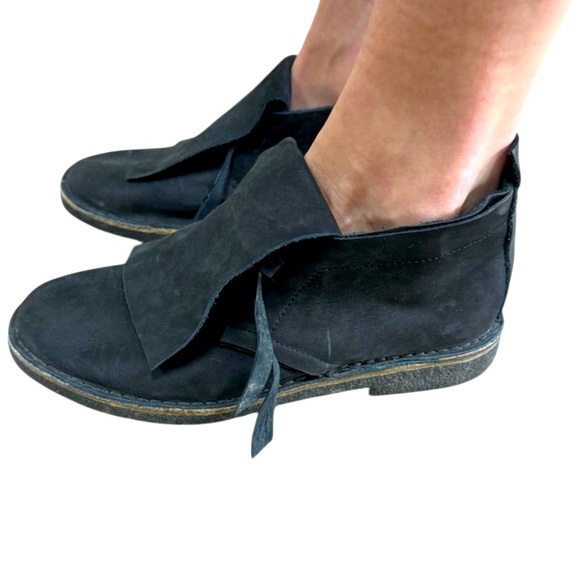 Dusica Dusica 6.5M Black Chukka Boots - Picture 1 of 6